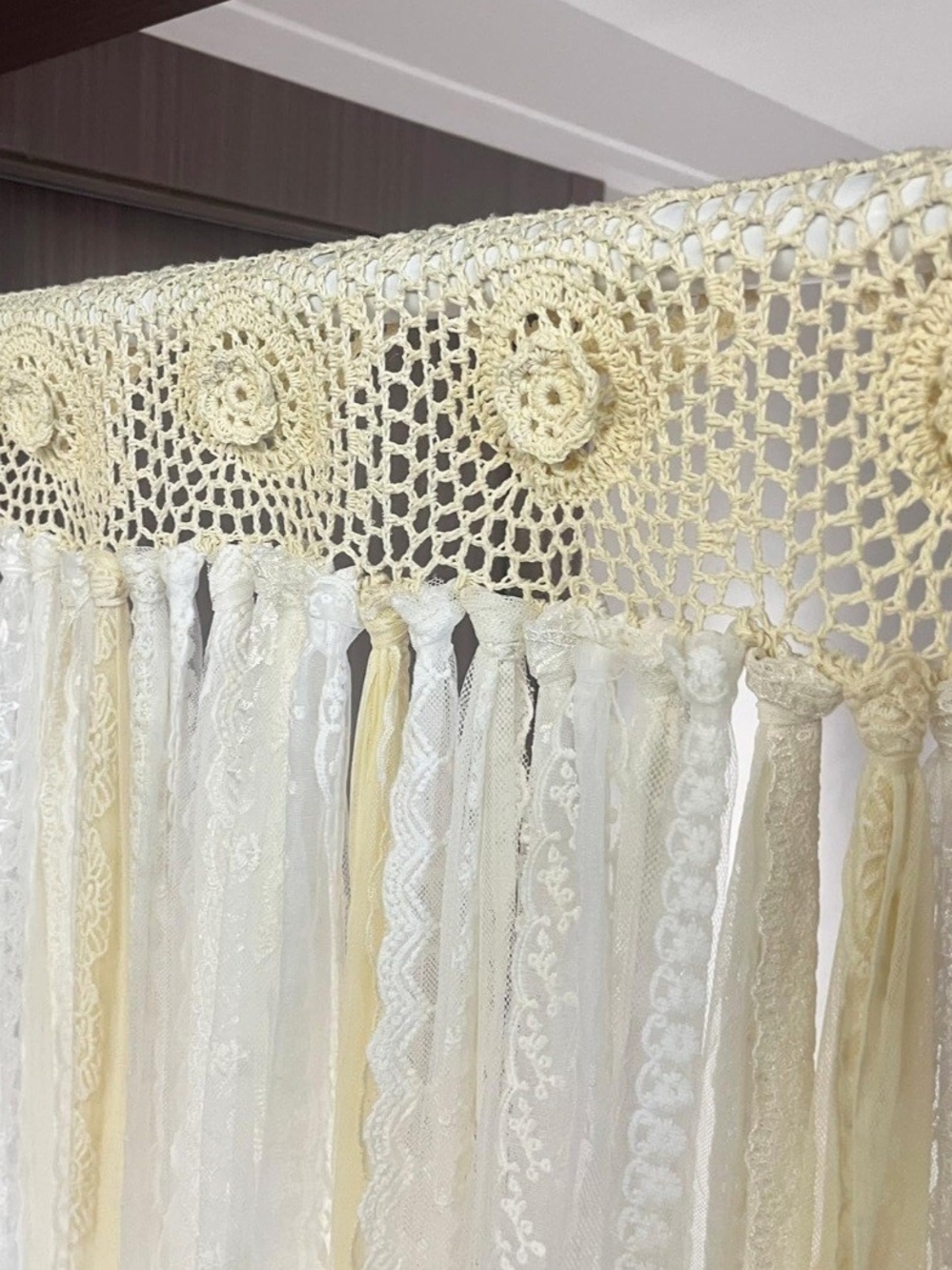 Boho Farmhouse Cottagecore Ivory Crochet and Lace Window Panel Sz 40W x 45L - Picture 8 of 10